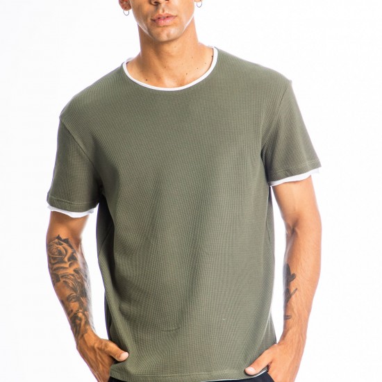 ΜΠΛΟΥΖΑ ΜΕ ΔΙΠΛΗ ΛΑΙΜΟΚΟΨΗ